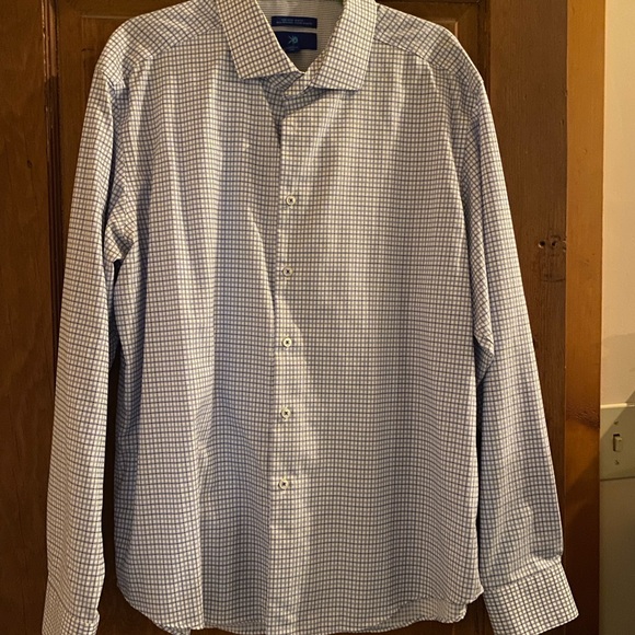 Men’s Button down dress shirt x 3.. like new.. non smoking home.. size XL - Picture 3 of 3